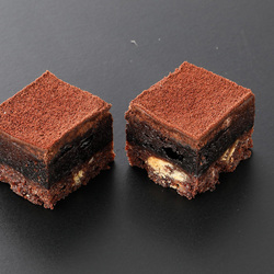 HITOKUCHI CAKE/����P�[�L �K�g�[�V���R�� ��310g(��8.6g�~36�J�b�g)